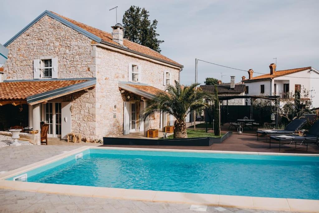San Lorenzo Villa
